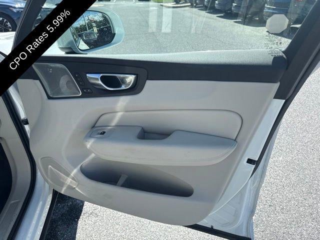 2023 Volvo XC60 B6 AWD Ultimate Bright Theme
