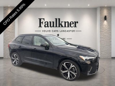 2023 Volvo XC60 B6 AWD Ultimate Dark Theme
