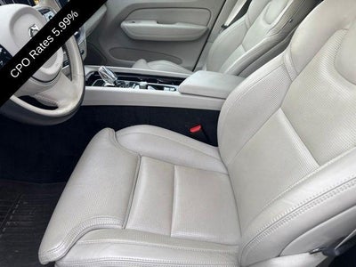 2023 Volvo XC60 B6 AWD Ultimate Dark Theme