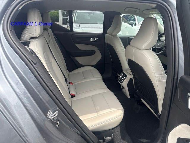 2019 Volvo XC40 T5 AWD Momentum