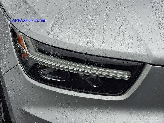 2019 Volvo XC40 T5 AWD Momentum