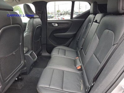2019 Volvo XC40 T5 AWD Momentum