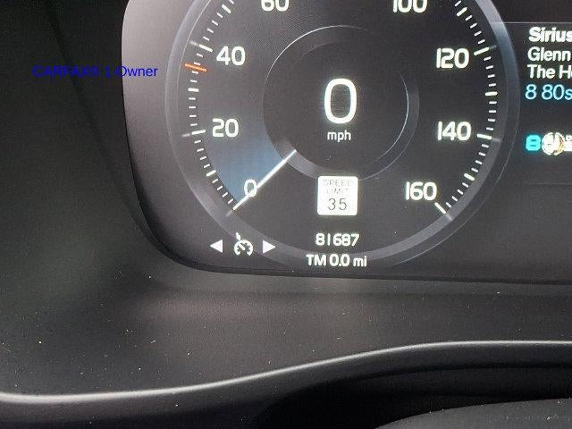 2019 Volvo XC40 T5 AWD Momentum