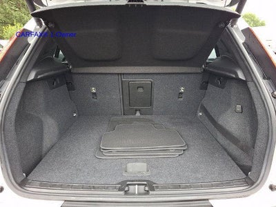 2019 Volvo XC40 T5 AWD Momentum