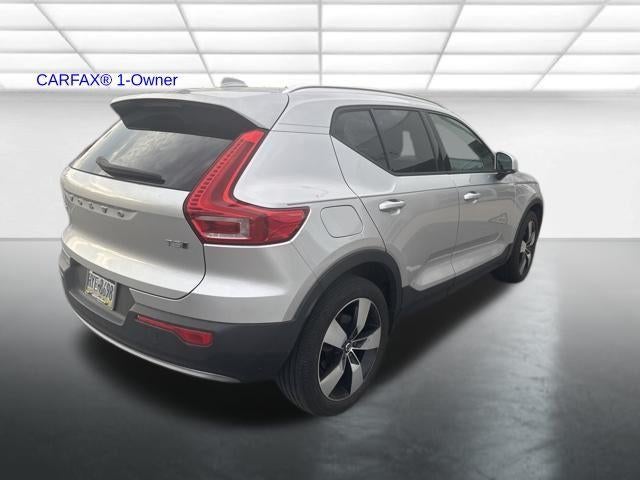 2019 Volvo XC40 T5 AWD Momentum