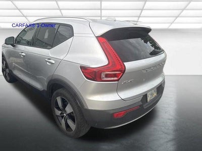 2019 Volvo XC40 T5 AWD Momentum