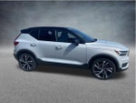 2021 Volvo XC40 T5 AWD R-Design