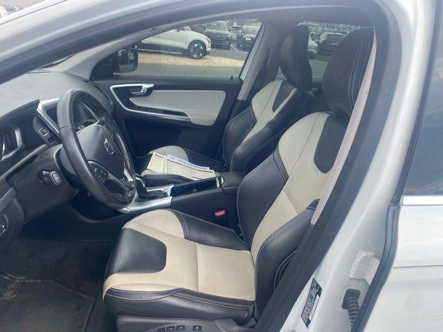 2017 Volvo XC60 T6 AWD Dynamic