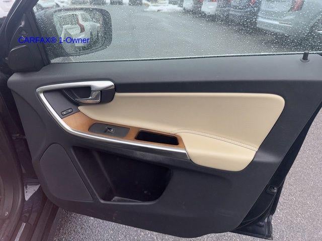 2017 Volvo XC60 T6 AWD Inscription