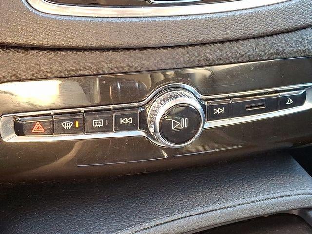 2018 Volvo XC90 T6 AWD 7-Passenger Momentum