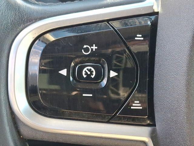 2018 Volvo XC90 T6 AWD 7-Passenger Momentum