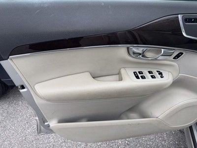 2019 Volvo XC90 T6 AWD Momentum