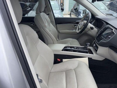 2019 Volvo XC90 T6 AWD Momentum