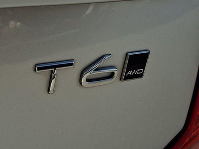 2019 Volvo XC90 T6 AWD Momentum