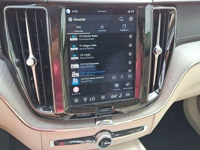 2023 Volvo XC60 Recharge Plug-In Hybrid T8 eAWD PHEV Ultimate Bright Theme