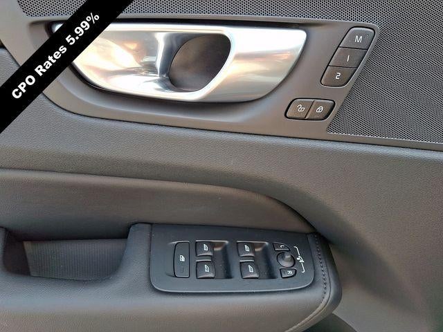 2024 Volvo XC60 Recharge Plug-In Hybrid T8 eAWD PHEV Core Dark Theme