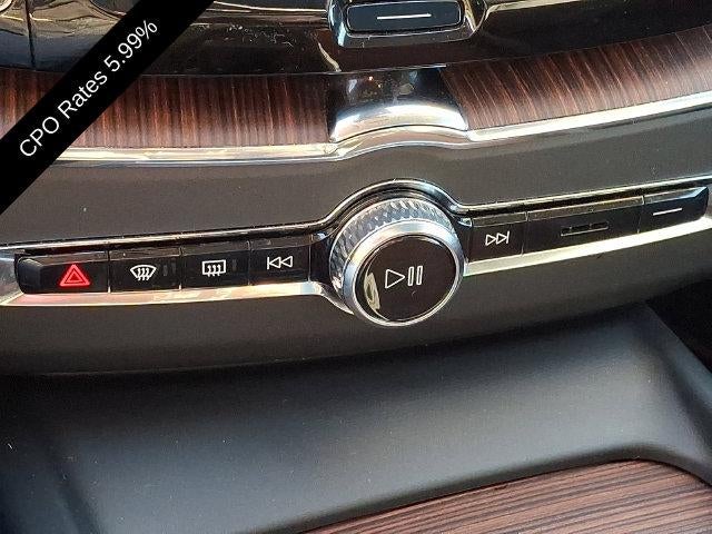 2024 Volvo XC60 Recharge Plug-In Hybrid T8 eAWD PHEV Plus Dark Theme