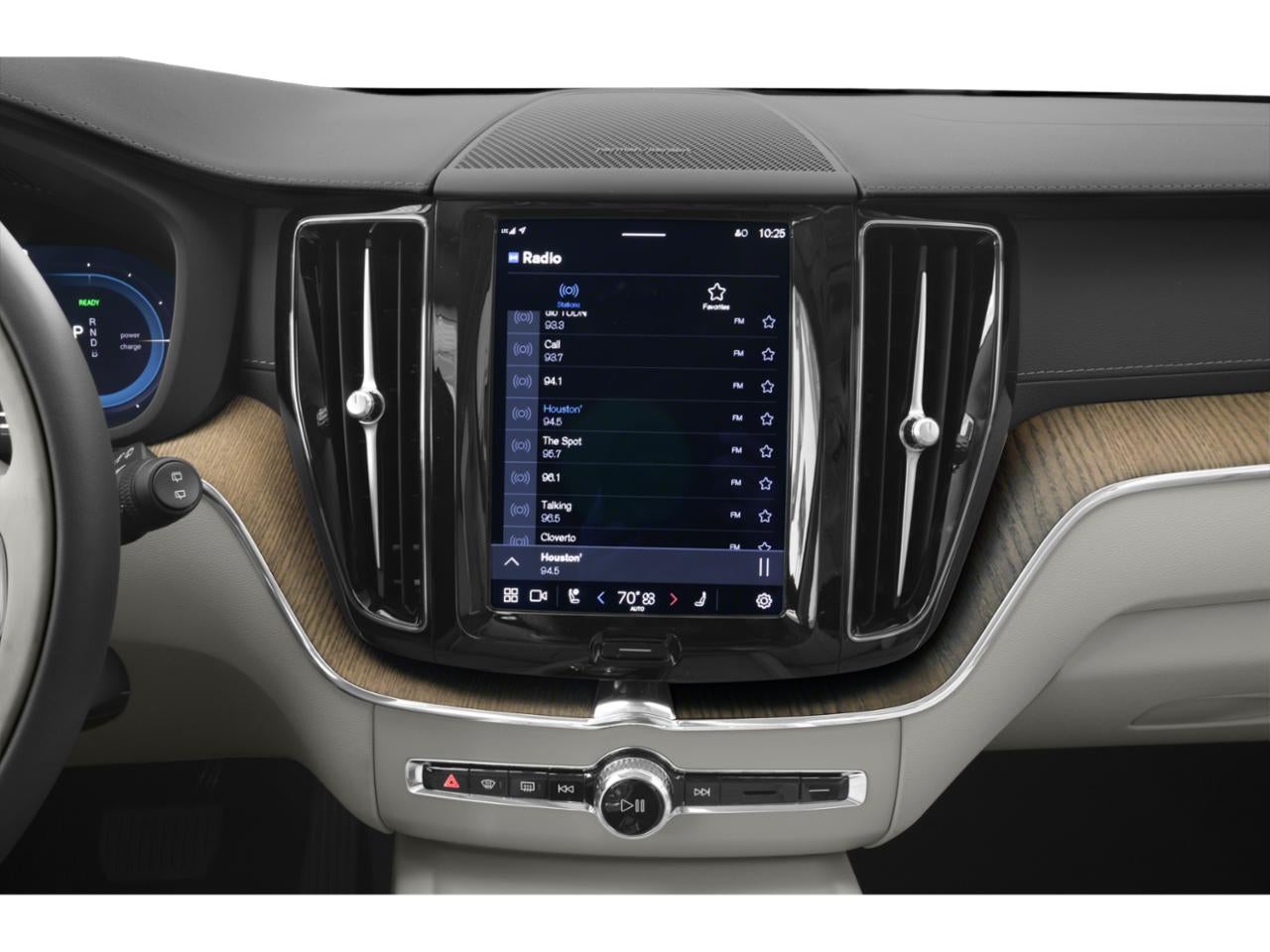 2024 Volvo XC60 Recharge Plug-In Hybrid T8 eAWD PHEV Ultimate Dark Theme