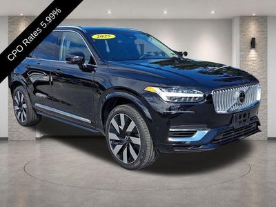 2025 Volvo XC90 Plug-In Hybrid T8 AWD Plus 6-Seater
