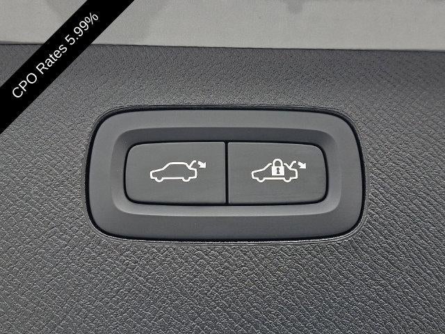 2025 Volvo XC90 Plug-In Hybrid T8 AWD Ultra 7-Seater