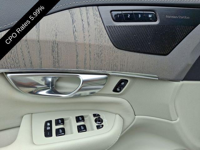 2025 Volvo XC90 Plug-In Hybrid T8 AWD Ultra 7-Seater