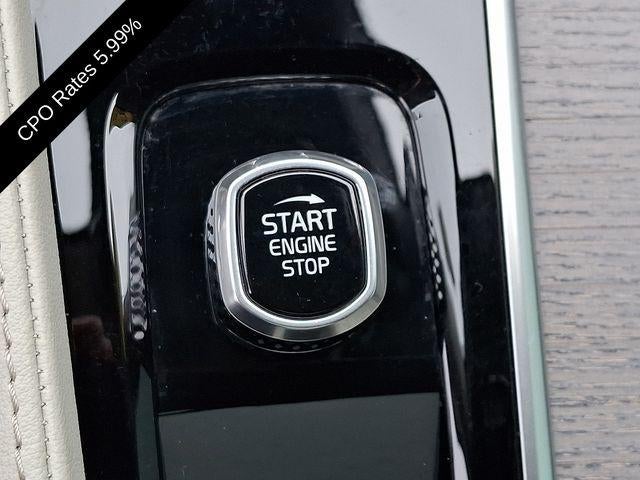 2025 Volvo XC90 Plug-In Hybrid T8 AWD Ultra 7-Seater