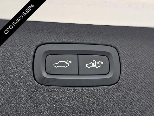 2025 Volvo XC90 Plug-In Hybrid T8 AWD Ultra 7-Seater