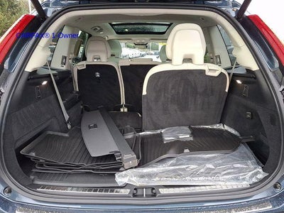 2023 Volvo XC90 B5 AWD Core 7P