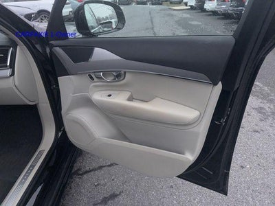 2023 Volvo XC90 B5 AWD Core 7P