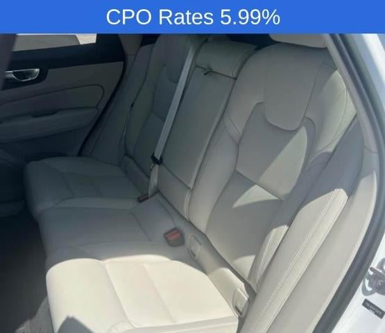 2023 Volvo XC60 B5 AWD Ultimate Bright Theme