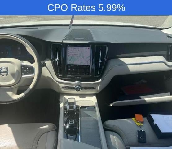 2023 Volvo XC60 B5 AWD Ultimate Bright Theme