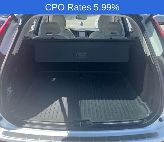 2023 Volvo XC60 B5 AWD Ultimate Bright Theme