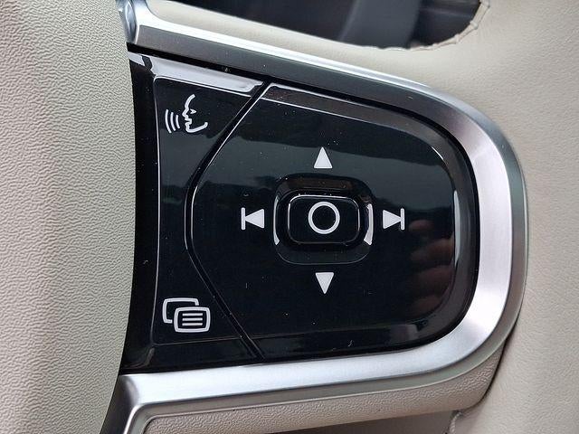 2023 Volvo XC60 B5 AWD Ultimate Bright Theme