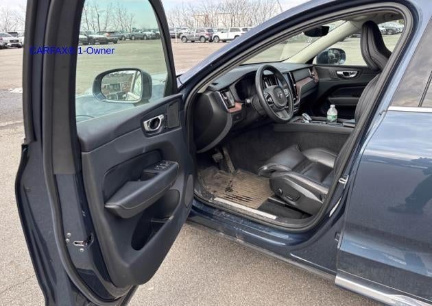 2023 Volvo XC60 B5 AWD Ultimate Bright Theme