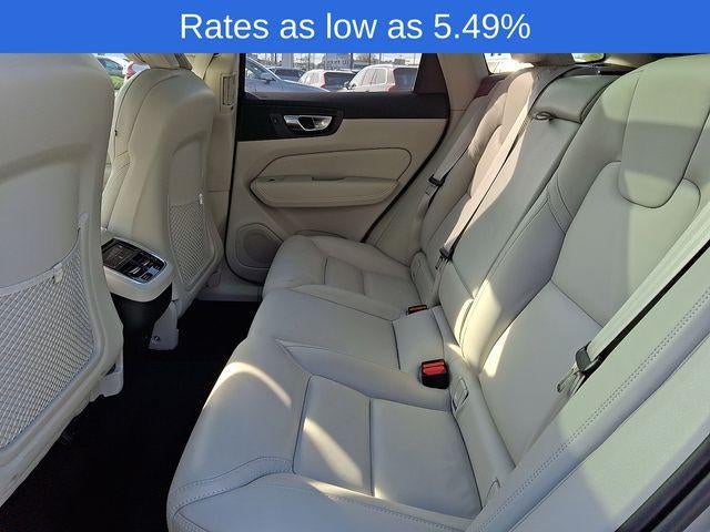 2023 Volvo XC60 B5 AWD Ultimate Bright Theme