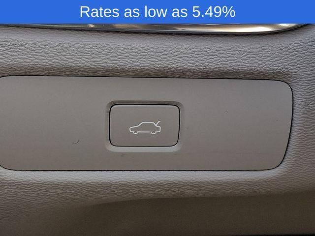 2023 Volvo XC60 B5 AWD Ultimate Bright Theme