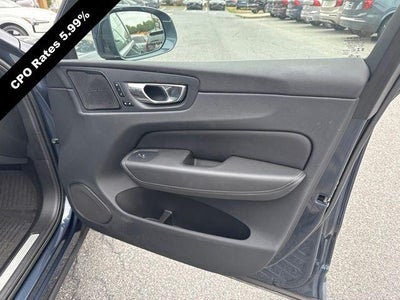 2023 Volvo XC60 B5 AWD Ultimate Bright Theme