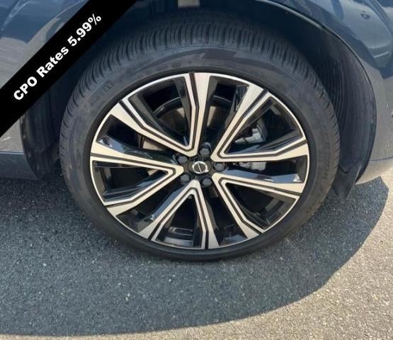2023 Volvo XC60 B5 AWD Ultimate Bright Theme