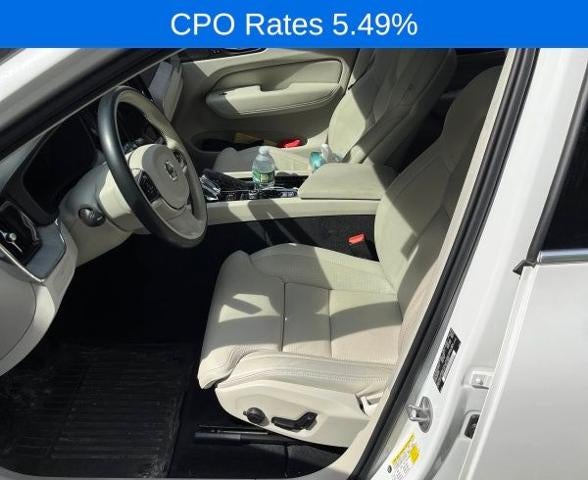 2023 Volvo XC60 B5 AWD Ultimate Bright Theme