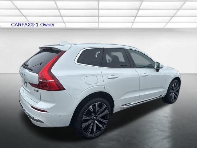 2023 Volvo XC60 B5 AWD Ultimate Bright Theme