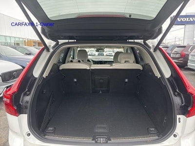 2023 Volvo XC60 B5 AWD Ultimate Bright Theme