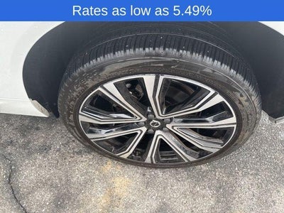 2023 Volvo XC60 B5 AWD Ultimate Bright Theme