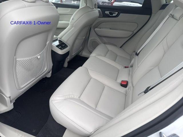 2023 Volvo XC60 B5 AWD Ultimate Bright Theme