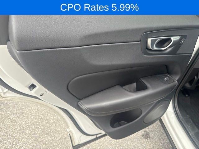 2024 Volvo XC60 B5 AWD Core Dark Theme