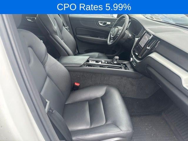 2024 Volvo XC60 B5 AWD Core Dark Theme