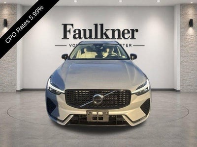 2024 Volvo XC60 B5 AWD Core Dark Theme