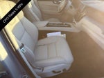 2024 Volvo XC60 B5 AWD Core Dark Theme