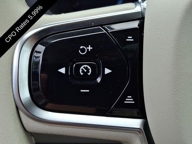 2024 Volvo XC60 B5 AWD Plus Dark Theme