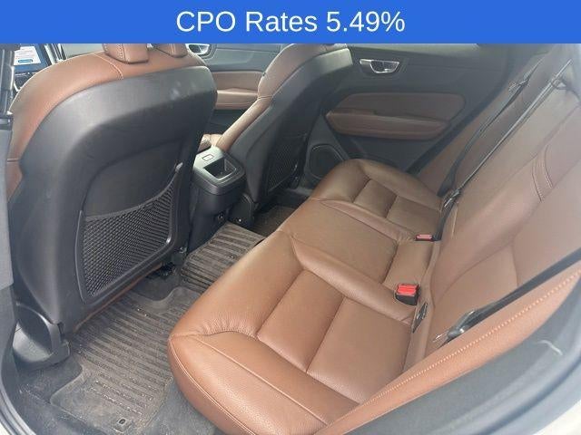 2024 Volvo XC60 B5 AWD Plus Dark Theme