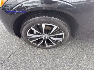 2024 Volvo XC60 B5 AWD Plus Dark Theme